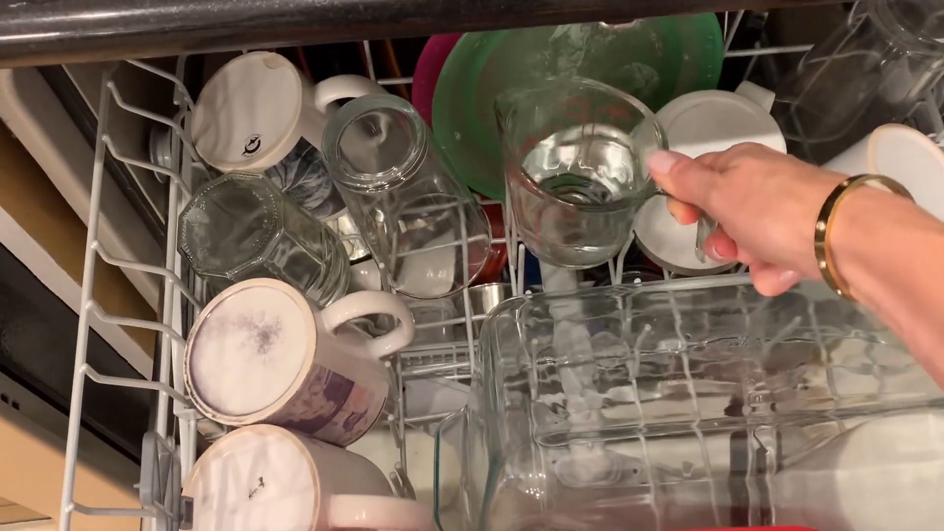 DIY White Vinegar Solutions