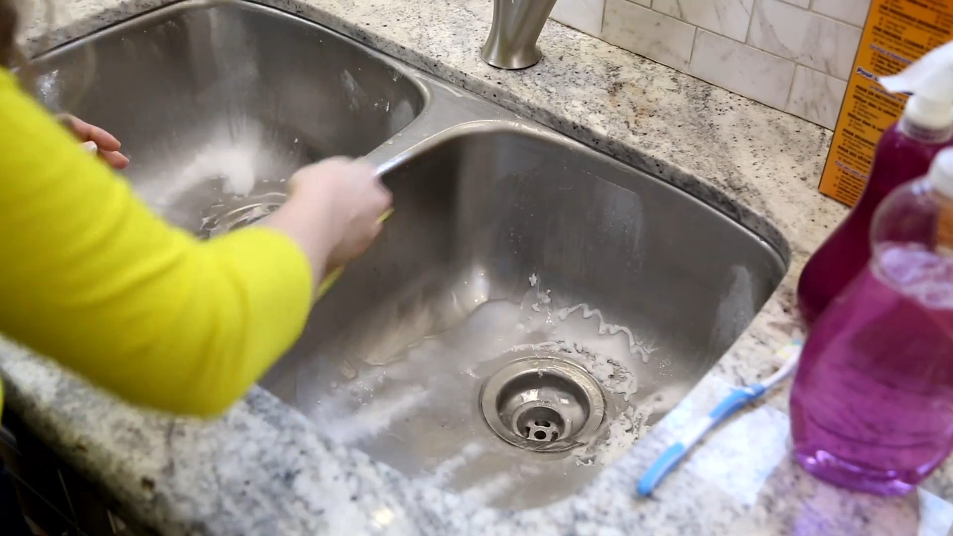 Baking Soda Natural Cleaning Mix